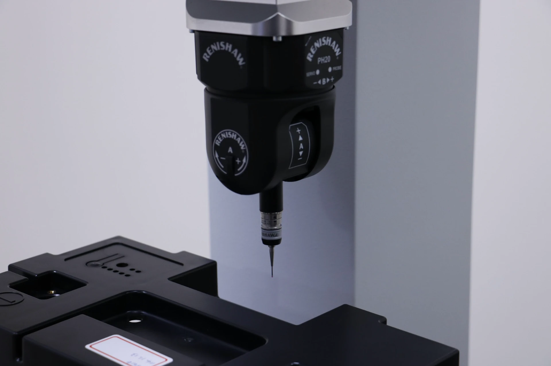 イタリア製 COORD3 三次元測定機 3